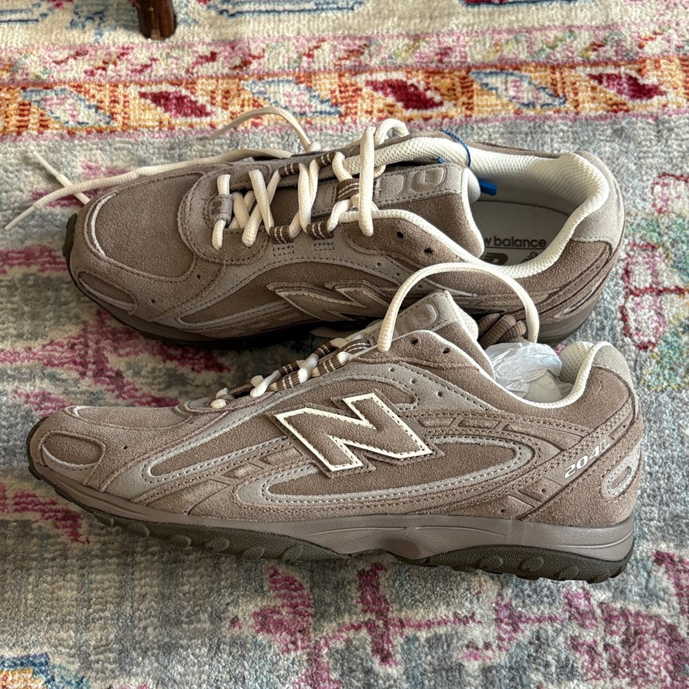 New mBalance 204L Sneakers in Mushroom - Picture 2 of 3